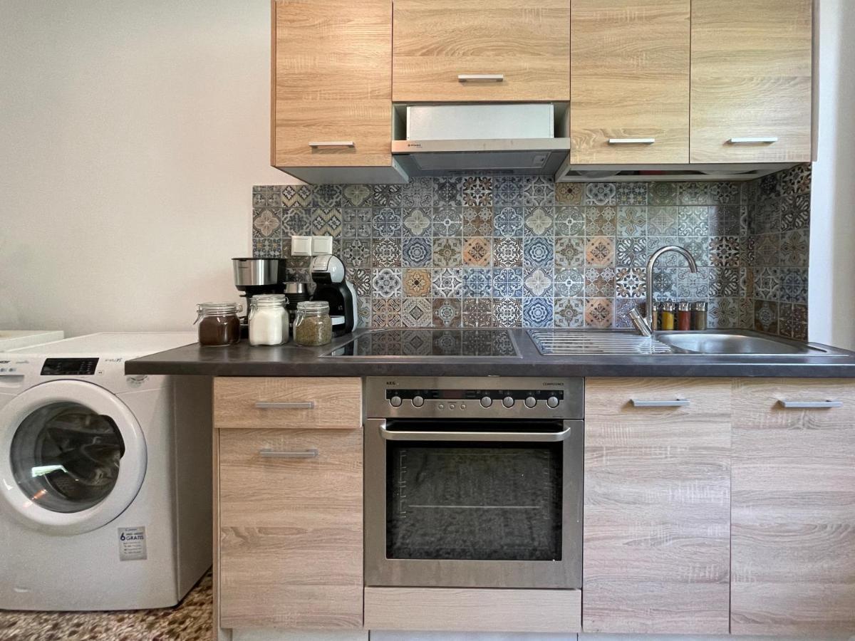 Apartament Soho Vibrant 55Sqm Apt In Ateny Zewnętrze zdjęcie